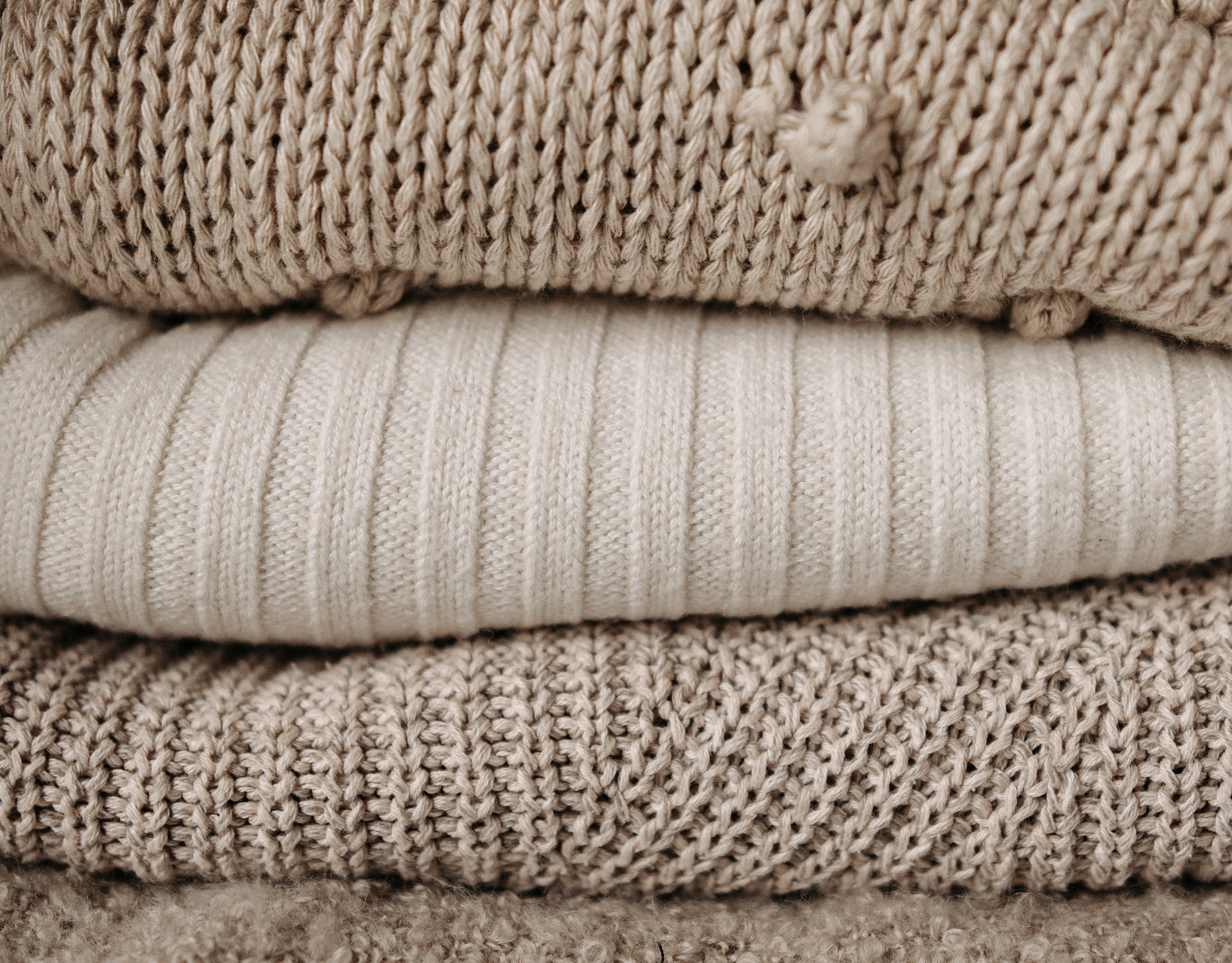 Benefits of Dry Cleaning Your Blankets & Comforters